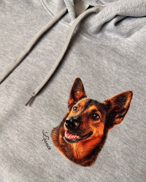 bluza z psem ze zdjęcia